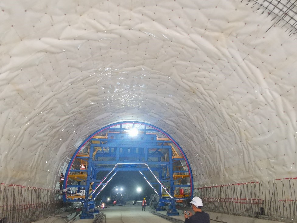 杭溫高(gāo)鐵(tiě)項目機(jī)械化(huà)工(gōng)裝配置率先達标