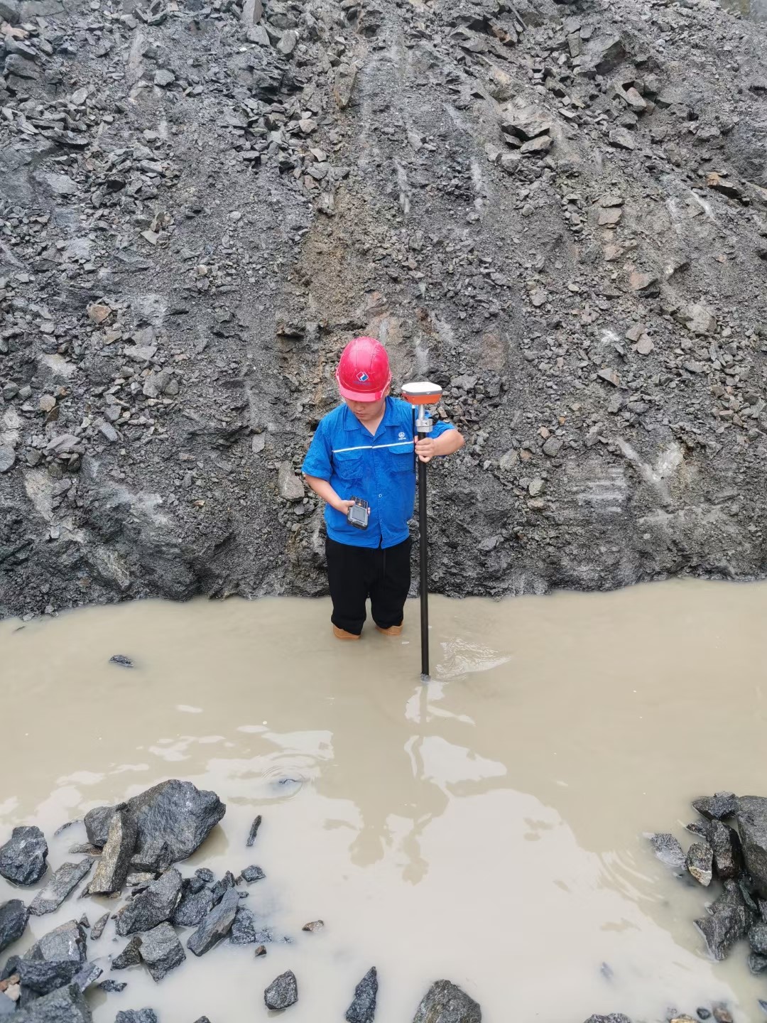 我們是(shì)工(gōng)程建設的(de)排頭兵(bīng)