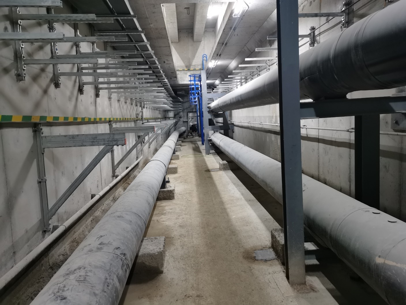 金(jīn)廠(chǎng)大(dà)街(jiē)地(dì)下(xià)管廊及道(dào)路(lù)改造項目順利通(tōng)過驗收