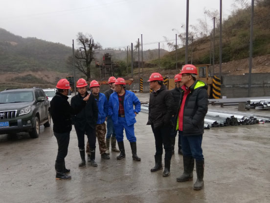 公司領導莅臨金(jīn)寨二期項目檢查督導工(gōng)作(zuò)