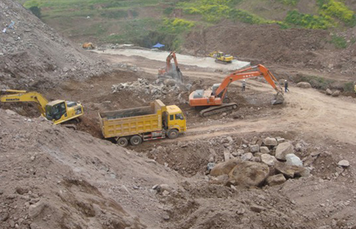 渝利鐵(tiě)路(lù)工(gōng)程豐都(dōu)造地(dì)橋改隧項目施工(gōng)漸入正軌