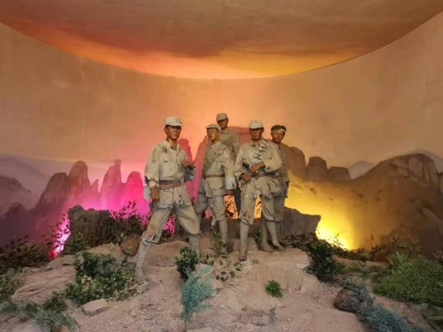 易縣項目組織員(yuán)工(gōng)赴狼牙山(shān)愛(ài)國(guó)教育教育基地(dì)參觀學習(xí)