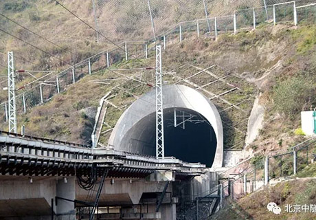 渝利鐵(tiě)路(lù)胡家(jiā)坡隧道(dào)