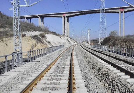 山(shān)西(xī)中南(nán)部通(tōng)道(dào)城(chéng)川河(hé)特大(dà)橋