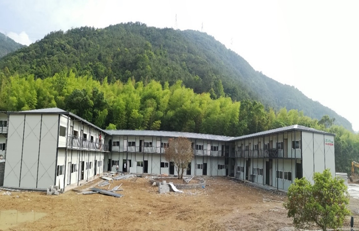 公司渝利項目熊家(jiā)嶺隧道(dào)主體(tǐ)工(gōng)程完