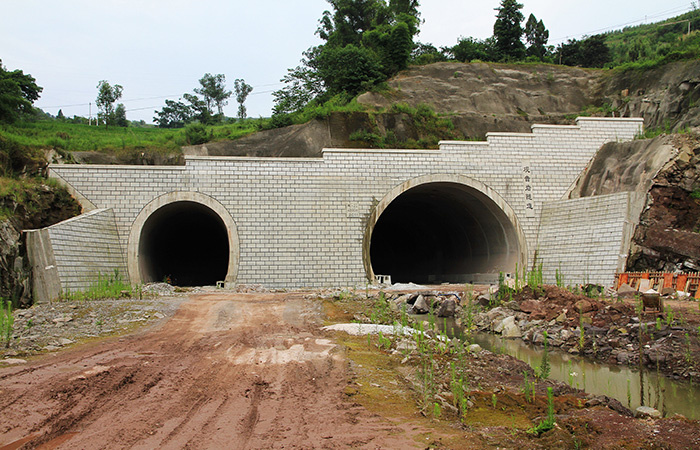 渝利項目施工(gōng)現(xiàn)場(chǎng)近(jìn)況—-觀音(yīn)岩隧道(dào)